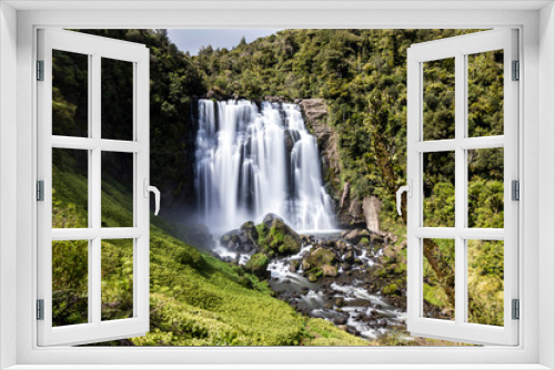 Fototapeta Naklejka Na Ścianę Okno 3D - Marokopa Falls in New Zealand
