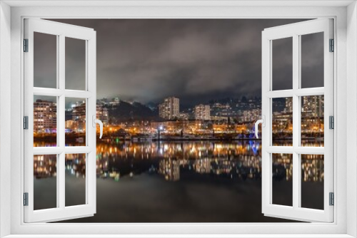 Fototapeta Naklejka Na Ścianę Okno 3D - Wide Angle Panorama of Downtown Portland With Marquam Bridge on the Left