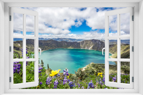 Fototapeta Naklejka Na Ścianę Okno 3D - Beautiful panoramic scenery overlooking at Quilotoa lake at the crater rim in Quilotoa, Ecuador