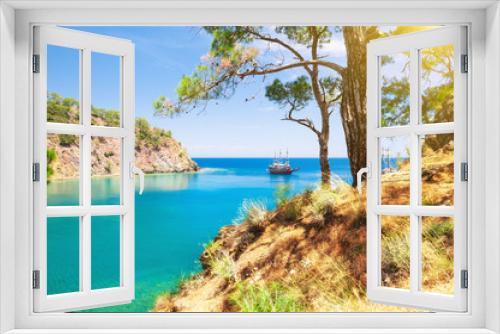 Fototapeta Naklejka Na Ścianę Okno 3D - Beautiful sea coast 
