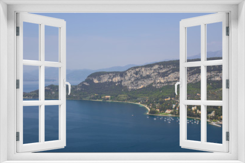 Fototapeta Naklejka Na Ścianę Okno 3D - Scenic mountain views of the mountains, city and lake Garda