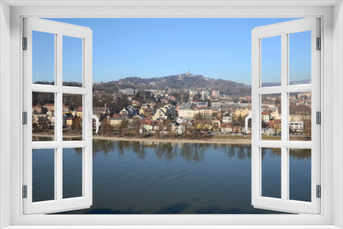 Fototapeta Naklejka Na Ścianę Okno 3D - View of Linz Urfahr with the Pöstlingberg and the river Danube