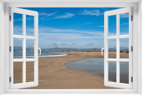 Fototapeta Naklejka Na Ścianę Okno 3D - Sandbar where the Pacific ocean and the Santa Clara river meet at Surfers Knoll beach in Ventura California United States