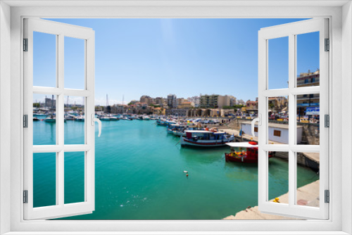 Fototapeta Naklejka Na Ścianę Okno 3D - Port w Iraklion