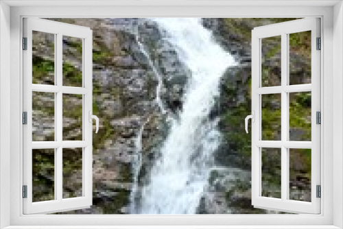 Fototapeta Naklejka Na Ścianę Okno 3D - Lotrisor waterfall - Romania