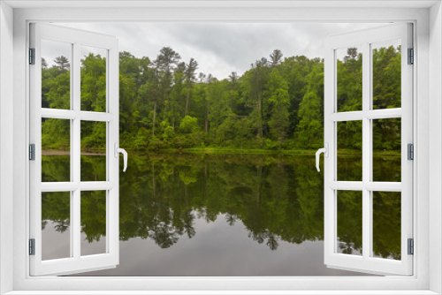 Fototapeta Naklejka Na Ścianę Okno 3D - Early morning scene at Otter Lake, located along the Blue Ridge Parkway in Amherst County, Virginia