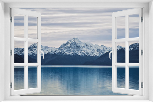 Fototapeta Naklejka Na Ścianę Okno 3D - Mount Cook reflecting in lake Pukaki 