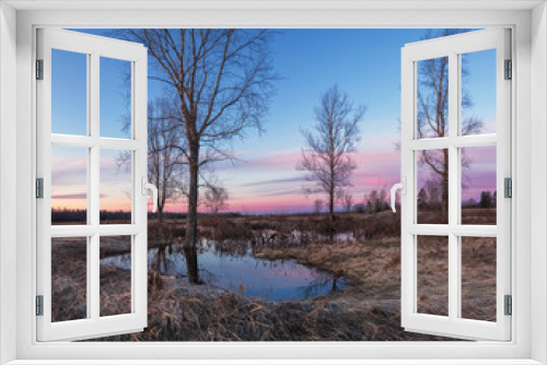 Fototapeta Naklejka Na Ścianę Okno 3D - reflection of a beautiful sunset in a spring pond