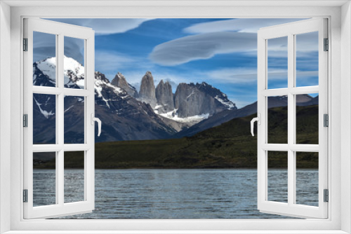 Fototapeta Naklejka Na Ścianę Okno 3D - Laguna en Torres del Paine