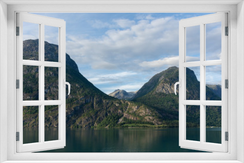 Fototapeta Naklejka Na Ścianę Okno 3D - Norwegian landscape, lake and mountains