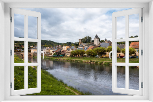 Fototapeta Naklejka Na Ścianę Okno 3D - View of Montignac and the Vezere River in the Perigord region of France