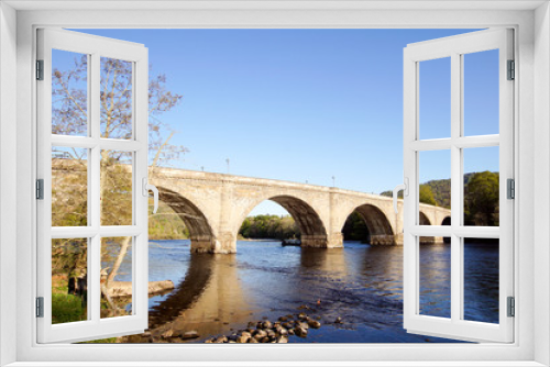 Fototapeta Naklejka Na Ścianę Okno 3D - Dunkeld Bridge über den schottischen Fluß Tay