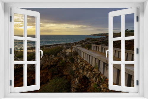 Fototapeta Naklejka Na Ścianę Okno 3D - Cascais mit seiner spektakulären Küste am Atlantik in der Nähe von Lissabon, Portugal