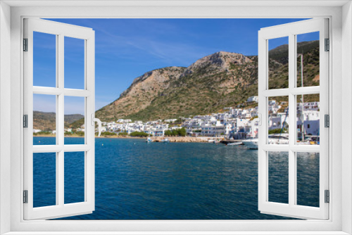 Fototapeta Naklejka Na Ścianę Okno 3D - Kamares et son port sur l'île de Sifnos, Cyclades, Grèce