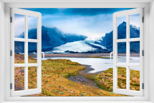 Fototapeta Naklejka Na Ścianę Okno 3D - Melting ice from Vatnajokull glacier. Dramatic summer scene of Vatnajokull National Park, Iceland, Europe. Beauty of nature concept background.