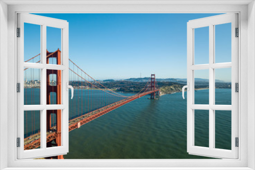 Fototapeta Naklejka Na Ścianę Okno 3D - Golden Gate Bridge on a blue day