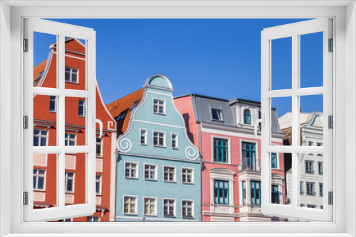 Fototapeta Naklejka Na Ścianę Okno 3D - Colorful facades in Hanseatic city Rostock, Germany