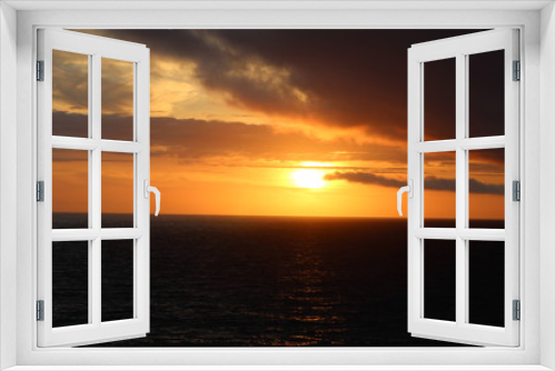 Fototapeta Naklejka Na Ścianę Okno 3D - Por do Sol