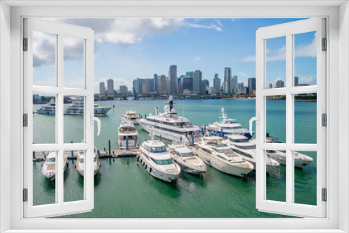 Fototapeta Naklejka Na Ścianę Okno 3D - Aerial view of Bay in Miami Florida, USA