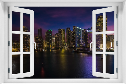Fototapeta Naklejka Na Ścianę Okno 3D - Miami Downtown Sunset with lights