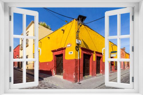 Fototapeta Naklejka Na Ścianę Okno 3D - Calles de San Miguel de Allende, México