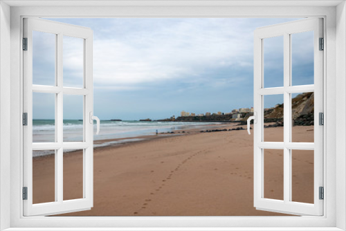 Fototapeta Naklejka Na Ścianę Okno 3D - Biarritz Beach, France: Picturesque town on the Atlantic Ocean, in the Bay of Biscay. Aquitaine tourist resort renowned for its balsamic air, close to the Spanish border.
