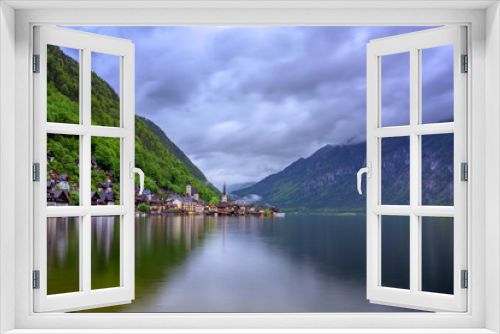 Fototapeta Naklejka Na Ścianę Okno 3D - View of lake in Hallstatt, Austria.