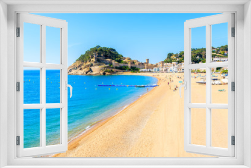 Fototapeta Naklejka Na Ścianę Okno 3D - Sandy beach and bay in Tossa de Mar town, Costa Brava, Spain