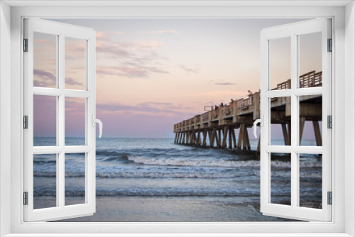 Fototapeta Naklejka Na Ścianę Okno 3D - Sunset over Atlantic ocean with pier