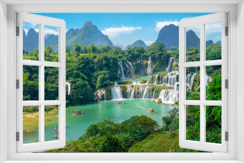 Fototapeta Naklejka Na Ścianę Okno 3D - The beautiful and magnificent Detian Falls in Guangxi, China..