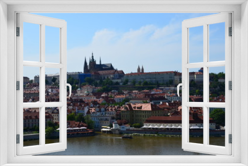 Fototapeta Naklejka Na Ścianę Okno 3D - Fotos urbanas en Praga
