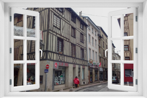 Fototapeta Naklejka Na Ścianę Okno 3D - Limoges - city of culture and history in France