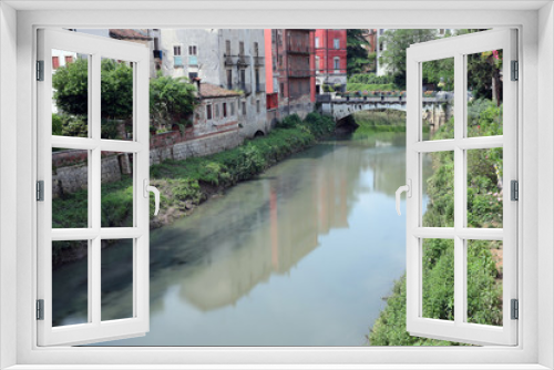 Fototapeta Naklejka Na Ścianę Okno 3D - Retrone river in Vicenza City in Italy and the Saint Paul Bridge