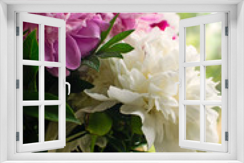 Fototapeta Naklejka Na Ścianę Okno 3D - Pink and white peonies in vase with vintage look.