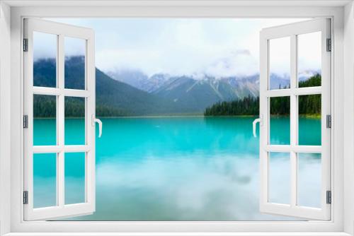 Fototapeta Naklejka Na Ścianę Okno 3D - emerald lake