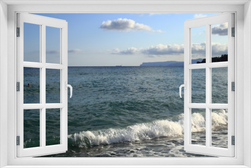 Fototapeta Naklejka Na Ścianę Okno 3D - Sfondo del Mar Ligure con piccola onda in primo piano