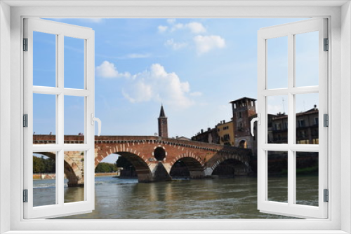 Fototapeta Naklejka Na Ścianę Okno 3D - bridge in verona
