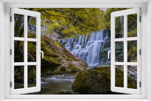 Fototapeta Naklejka Na Ścianę Okno 3D - Waterfall in the Catalan town of Rupit