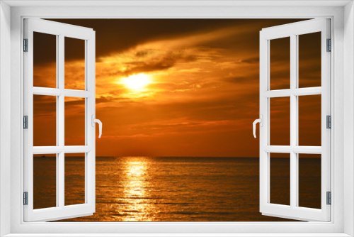 Fototapeta Naklejka Na Ścianę Okno 3D - Un tramonto dorato