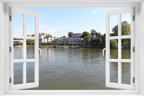 Fototapeta Naklejka Na Ścianę Okno 3D - Houses on water on Rhine river in Wiesbaden
