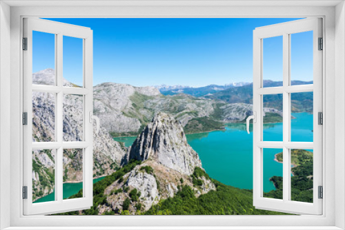 Fototapeta Naklejka Na Ścianę Okno 3D - Peaks of Europe in Spain from Riaño reservoir