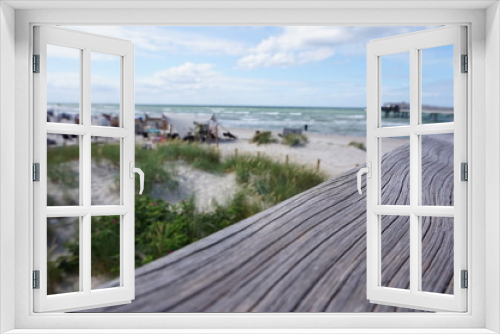 Fototapeta Naklejka Na Ścianę Okno 3D - Holz am Strand