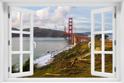 Fototapeta Naklejka Na Ścianę Okno 3D - The Golden Gate Bridge viewed from the Presidio