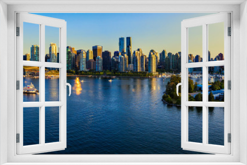 Fototapeta Naklejka Na Ścianę Okno 3D - Panoramic view of Vancouver city at sunset