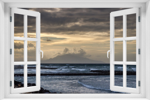 Fototapeta Naklejka Na Ścianę Okno 3D - beach whit cloudy sky
