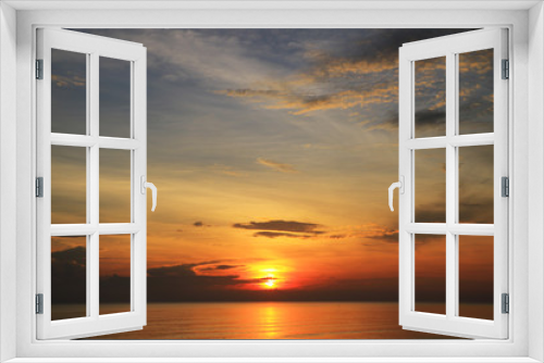 Fototapeta Naklejka Na Ścianę Okno 3D - beautiful sunrise on the sea