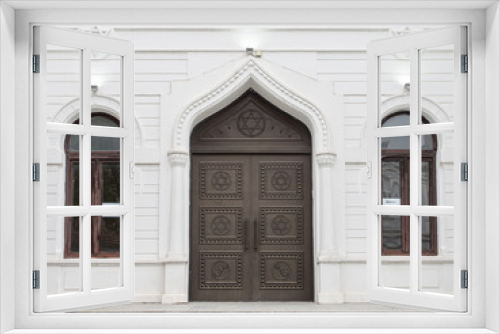 Fototapeta Naklejka Na Ścianę Okno 3D - Entrance to the synagogue located in Batumi, Georgia