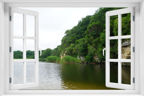 Fototapeta Naklejka Na Ścianę Okno 3D - lake in deep forest