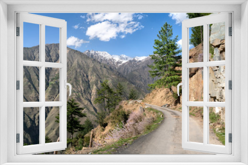 Fototapeta Naklejka Na Ścianę Okno 3D - The view around bharmour village