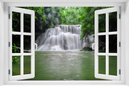 Fototapeta Naklejka Na Ścianę Okno 3D - Waterfall that is a layer in Thailand